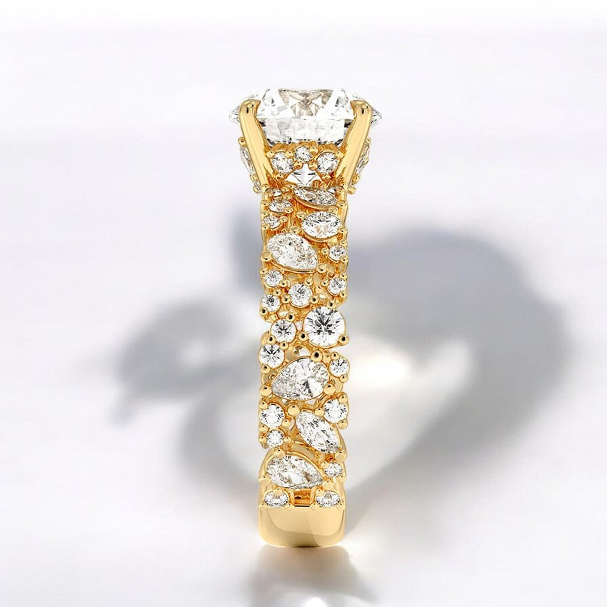 Lab Grown Diamond Engagement Ring - A Stunning Design for the Modern Bride