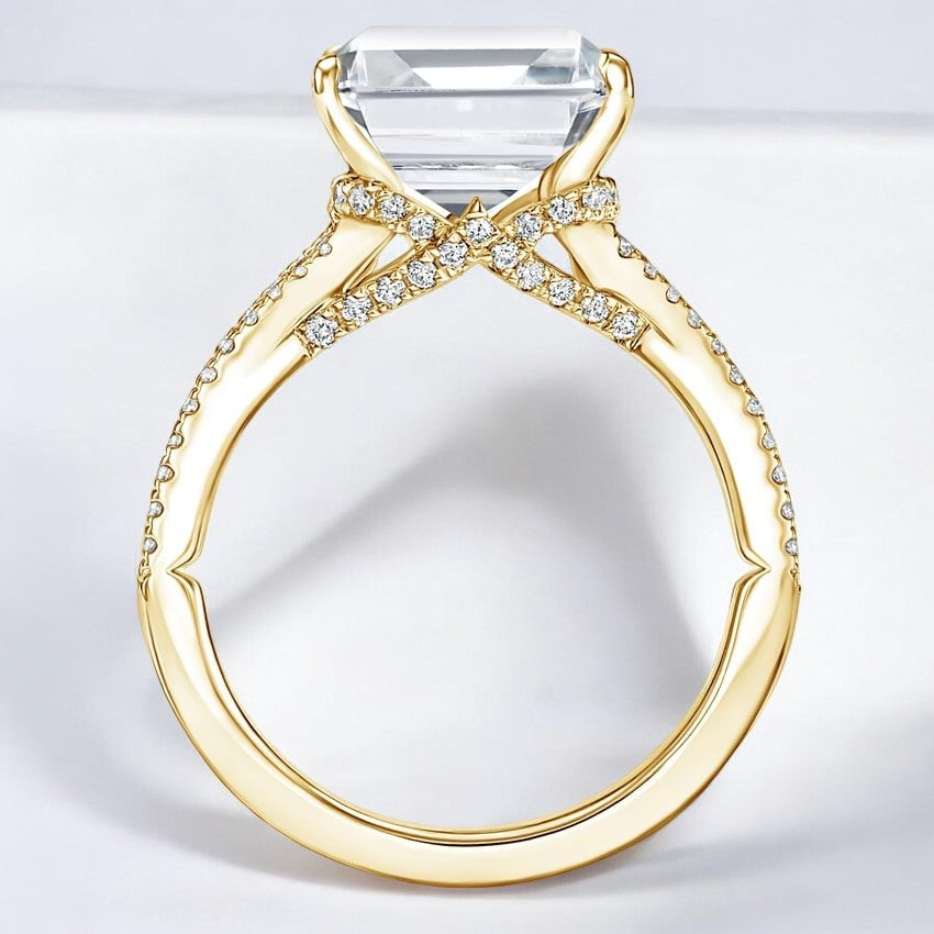 Lab Grown Diamond Engagement Ring – Bold and Timeless Elegance