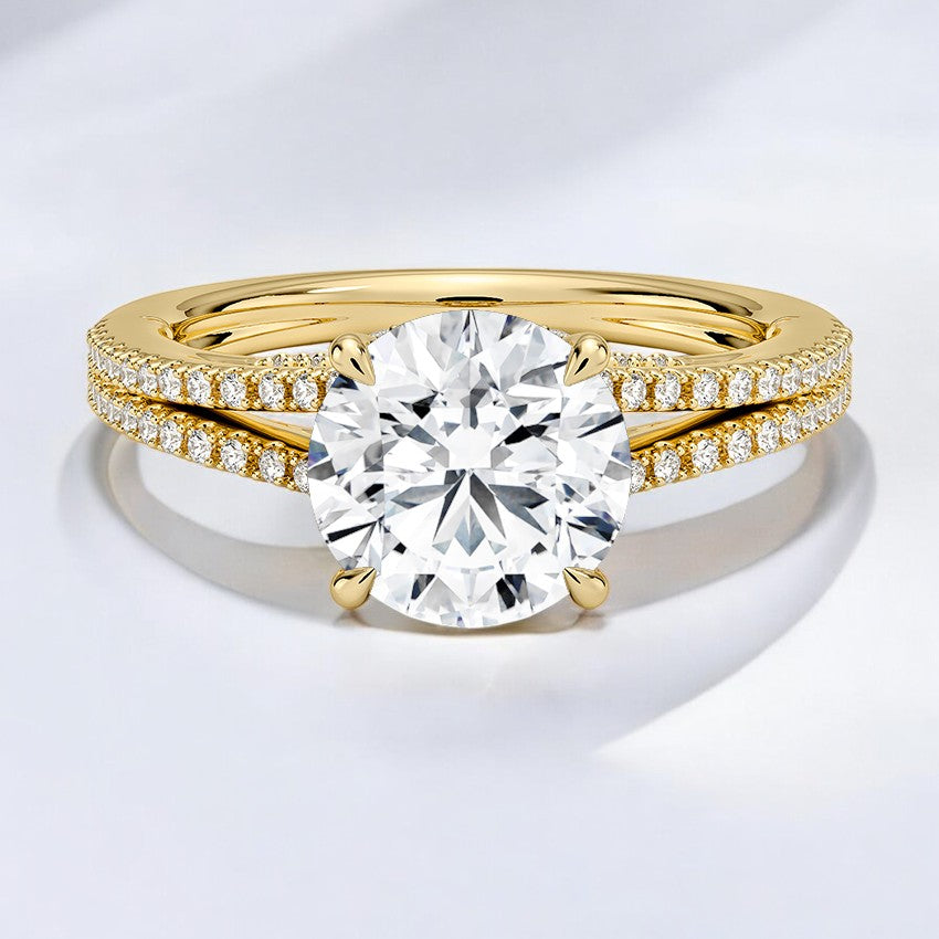 Lab Grown Diamond Engagement Ring – Bold and Timeless Elegance
