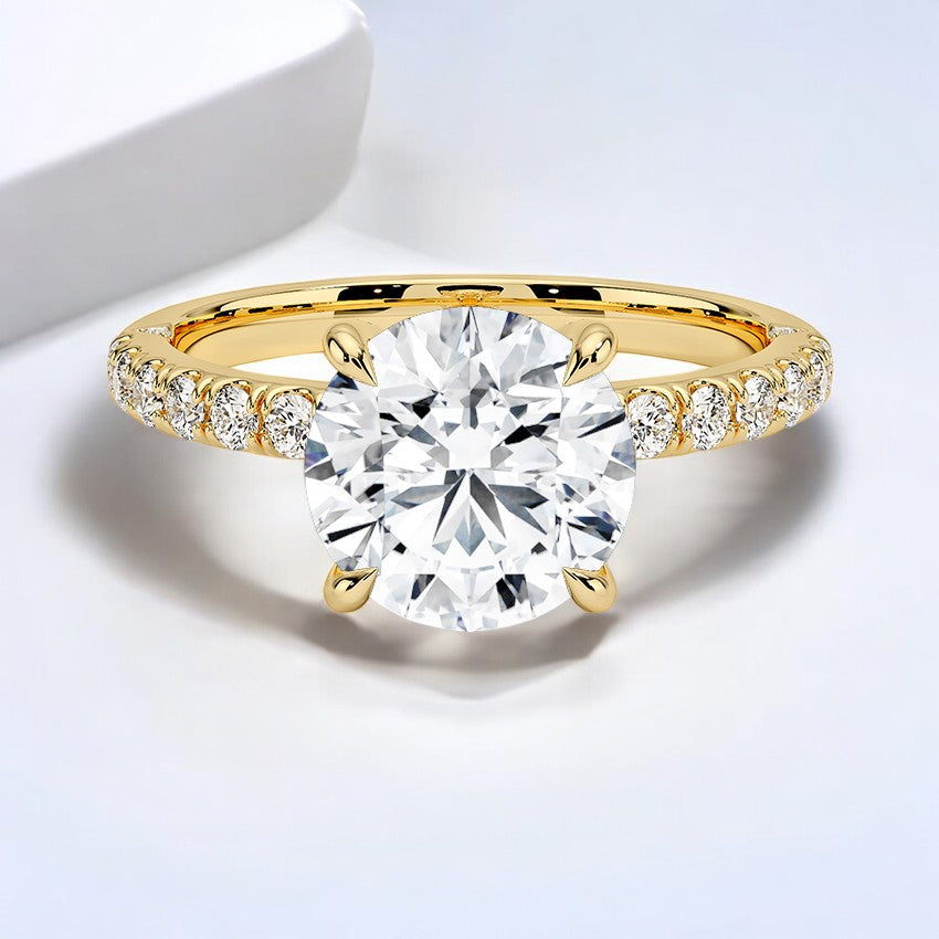 Lab Grown Diamond Engagement Ring – Bold and Timeless Elegance