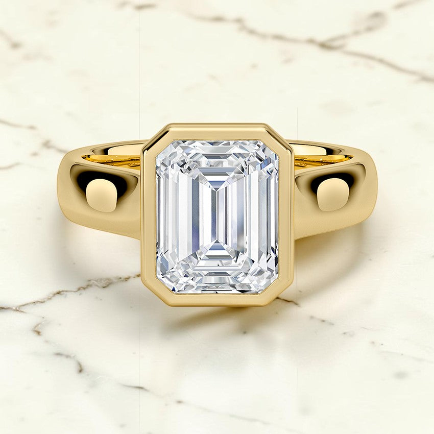 Stella 4mm Bezel Ring in 14K Yellow Gold