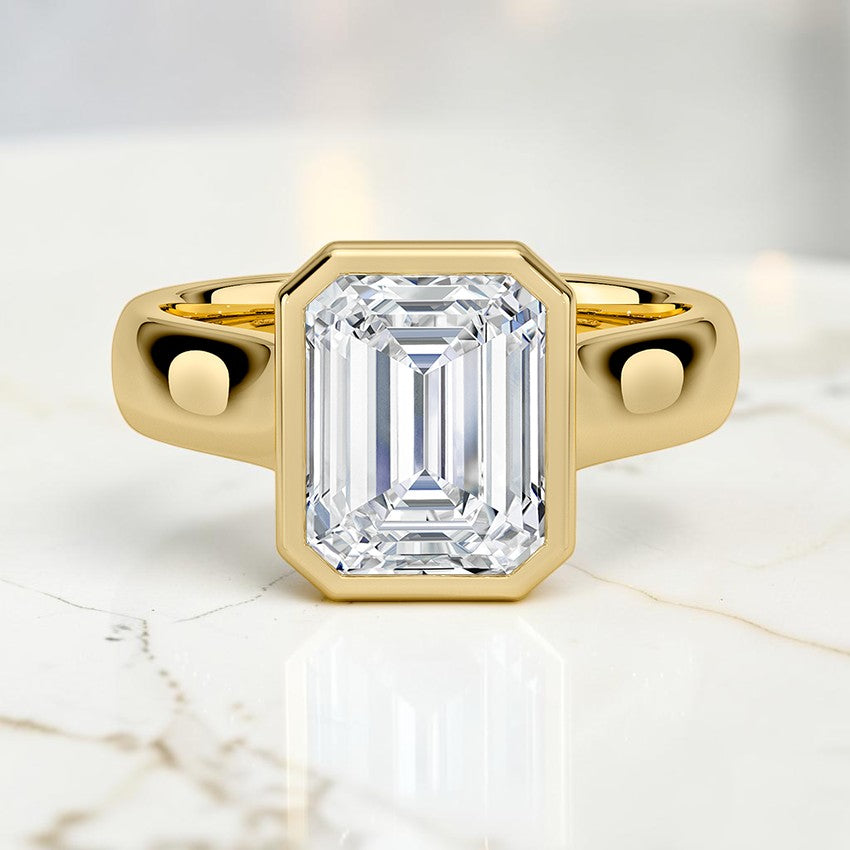 Stella 4mm Bezel Ring in 14K Yellow Gold