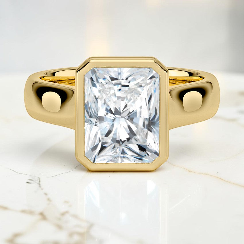 Stella 4mm Bezel Ring in 14K Yellow Gold
