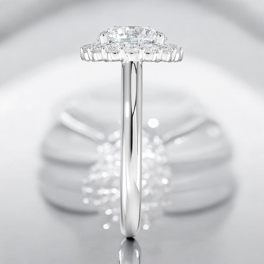 Halo Lab Grown Diamond Engagement Ring - A Refined Look for Every Occasion