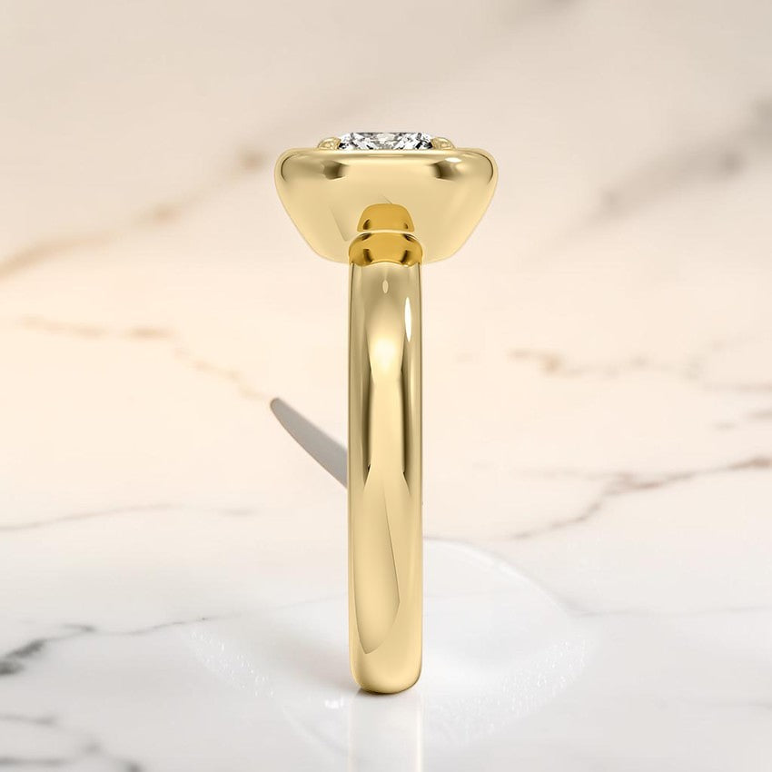 Alessia Bezel Prong Ring in 14K Yellow Gold