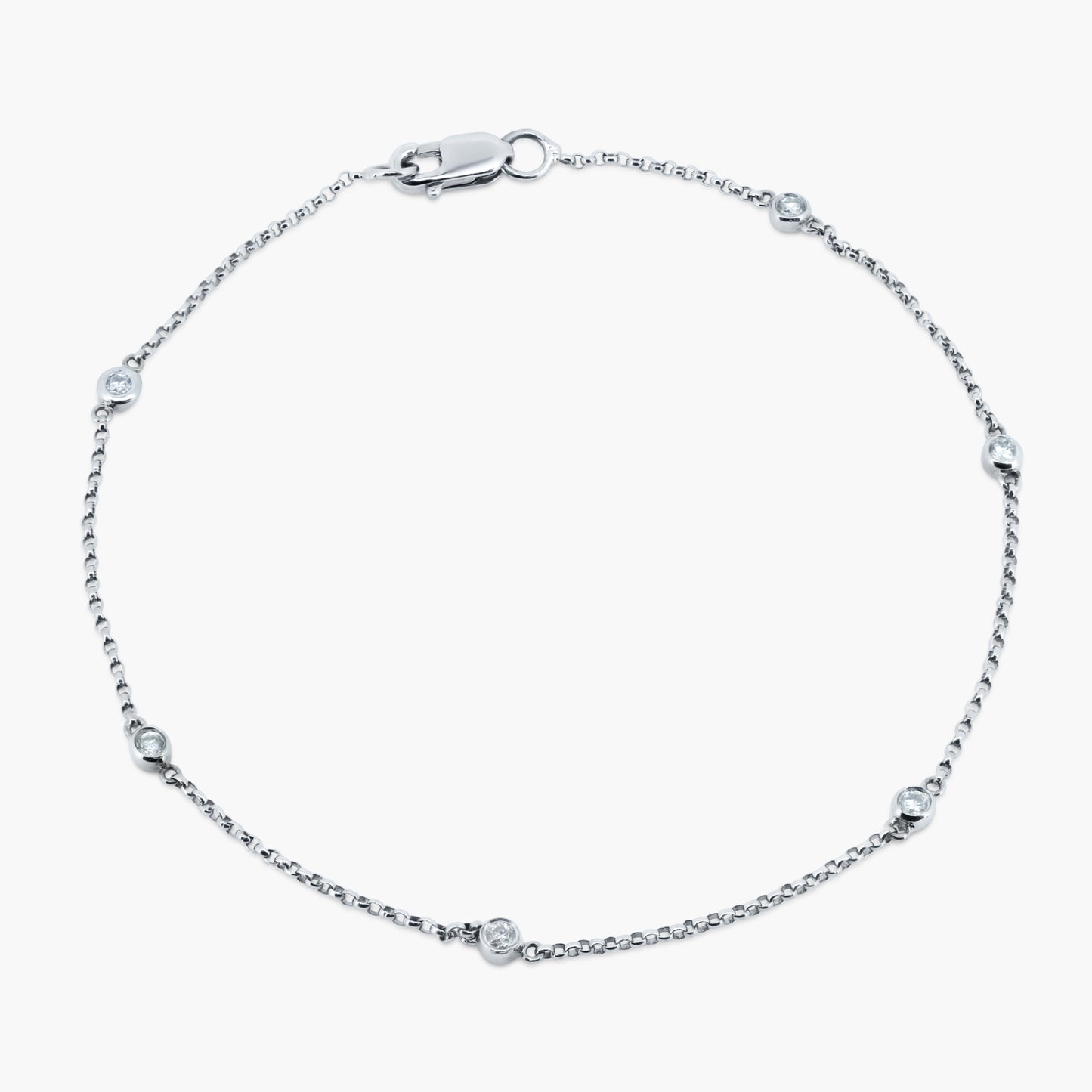 14K White Gold Dainty Round Bezel Bracelet - B04228A13